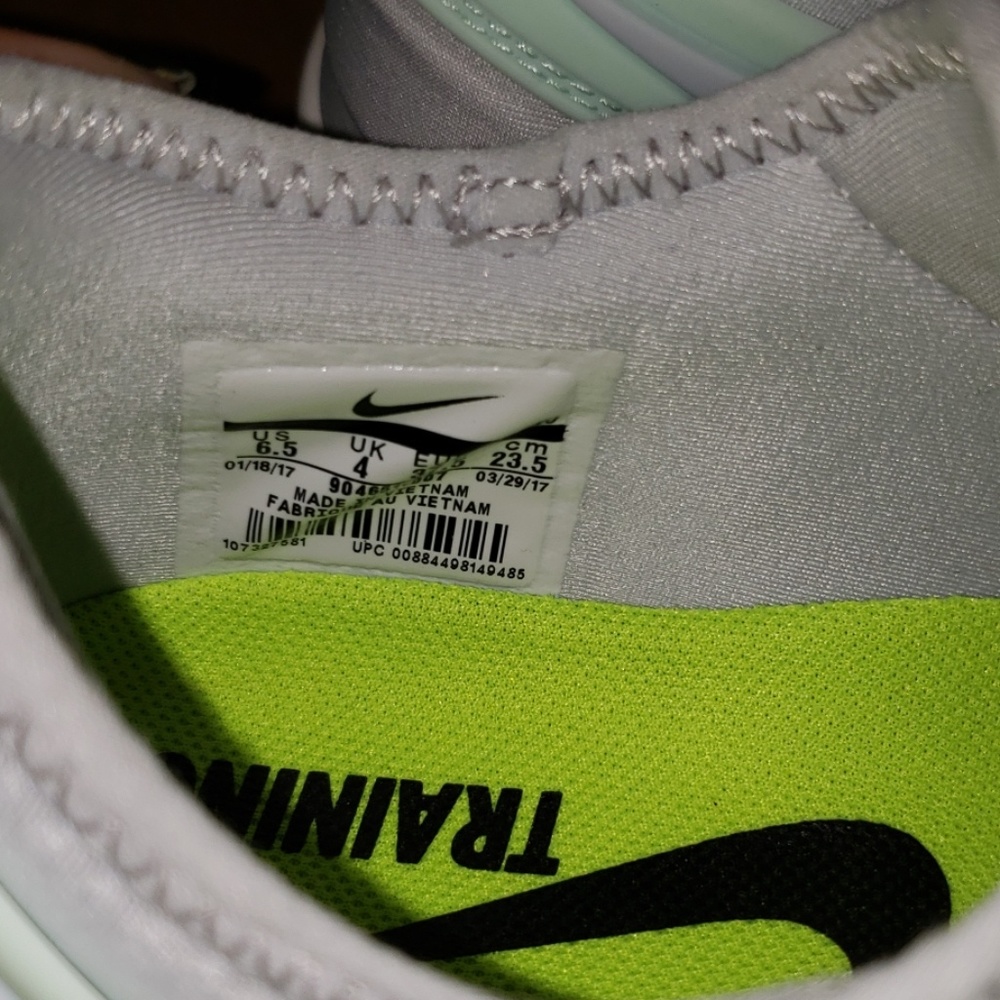 Nike sneakers - Picture 5 of 6